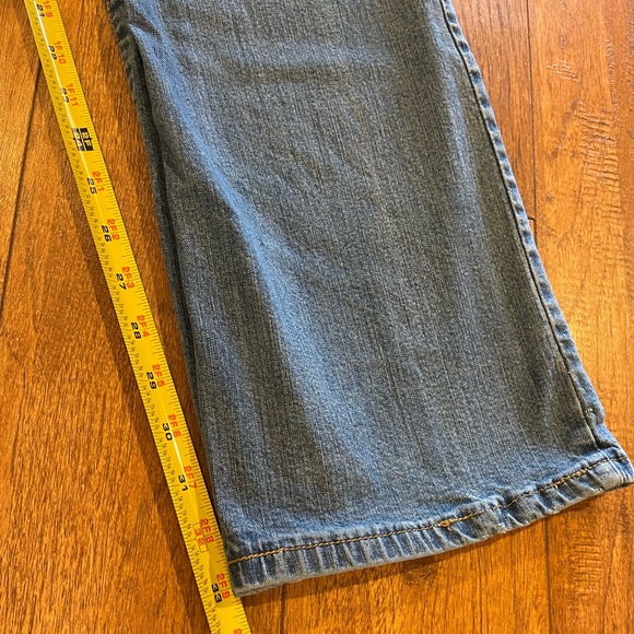 Vintage Levi’s 550 Relaxed Bootcut 98% cotton 2% spandex Denim Jeans - Picture 3 of 11